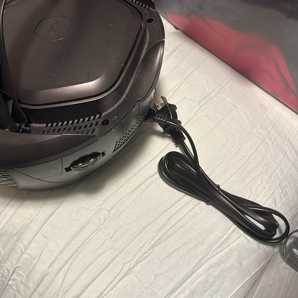 USED AM/FM/CD PLAYER BY JENSEN - Picture 6 of 6